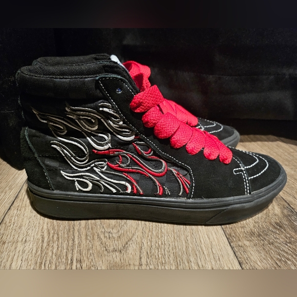 Vans ComfyCush Sk8-Hi 'Ignition - Picture 3 of 11